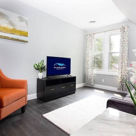Cozy Micro Apartment, Minutes From Falls Niagara Falls Ngoại thất bức ảnh