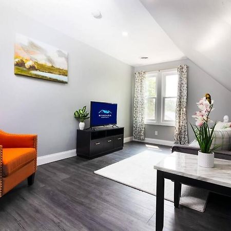 Cozy Micro Apartment, Minutes From Falls Niagara Falls Ngoại thất bức ảnh
