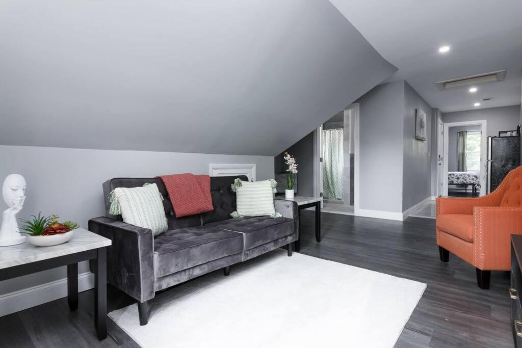 Cozy Micro Apartment, Minutes From Falls Niagara Falls Ngoại thất bức ảnh